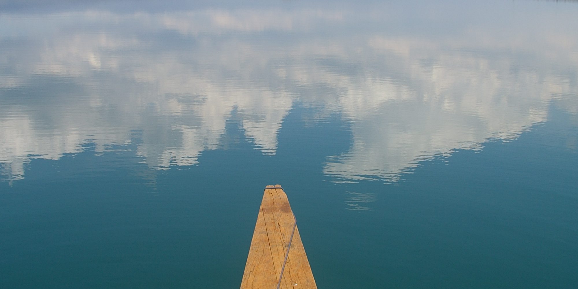 Boat bow on Lake Mahalona_cropped